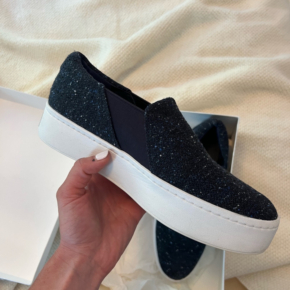New Vince Warren sneakers - size 8 speckled navy